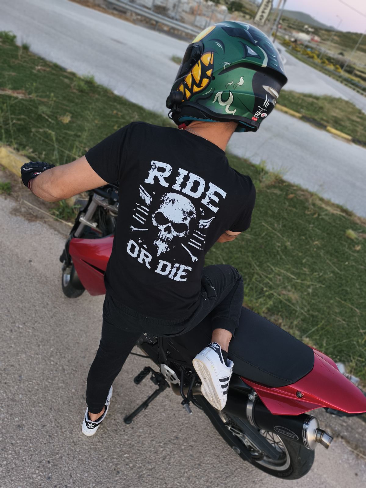 MEDUSAA T-SHIRT "RIDE OR DIE"
