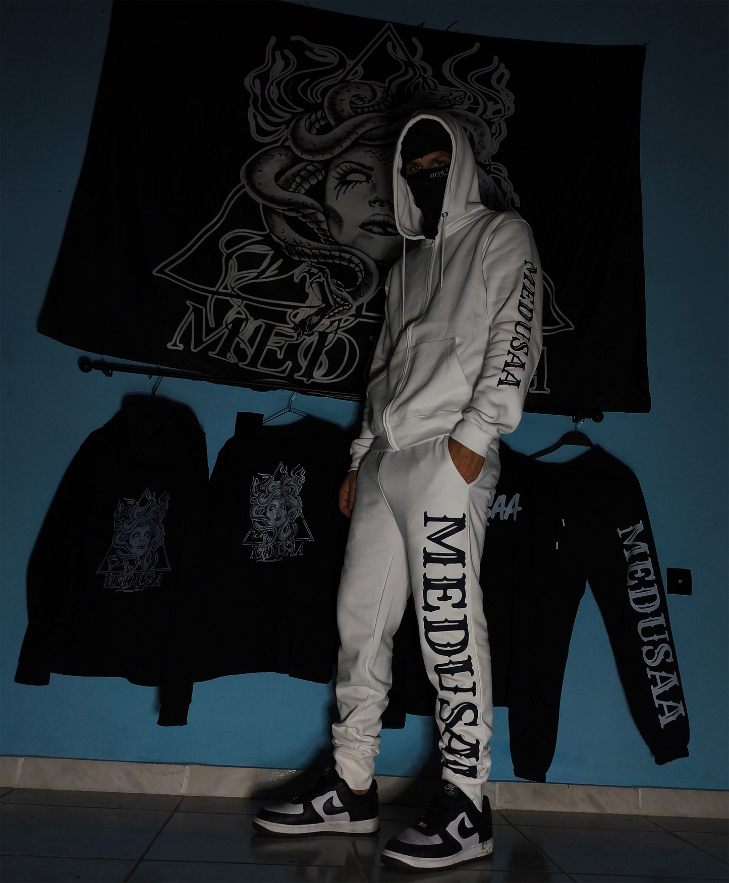 MEDUSAA SET TOTAL WHITE