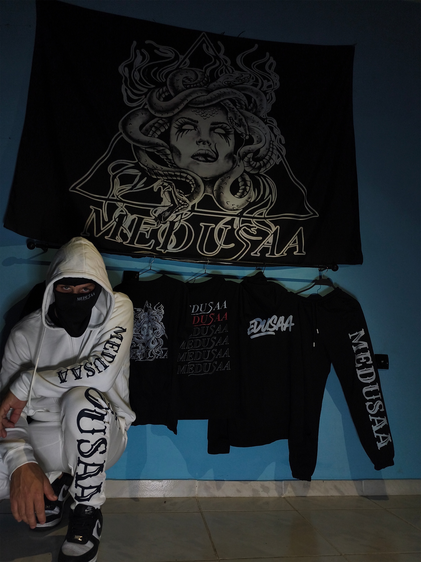 MEDUSAA SET TOTAL WHITE